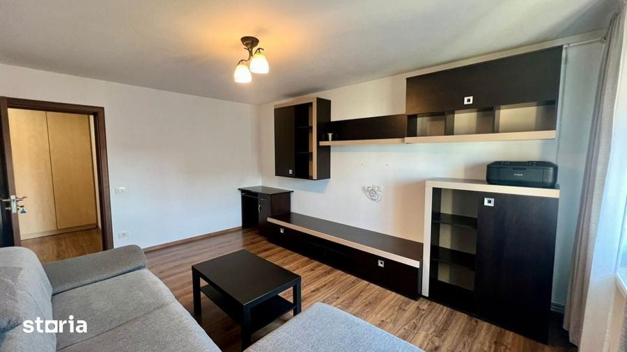 Apartament cu 3 camere decomandat în Găvana