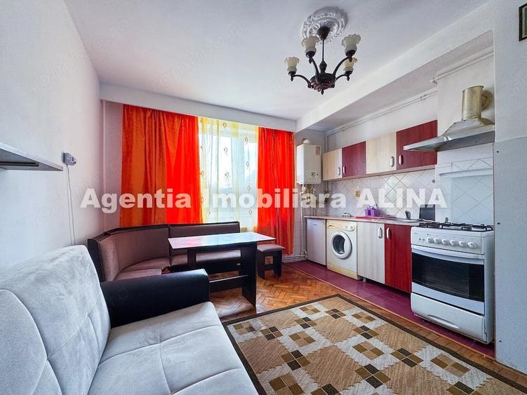 Garsonieră decomandată în Gojdu