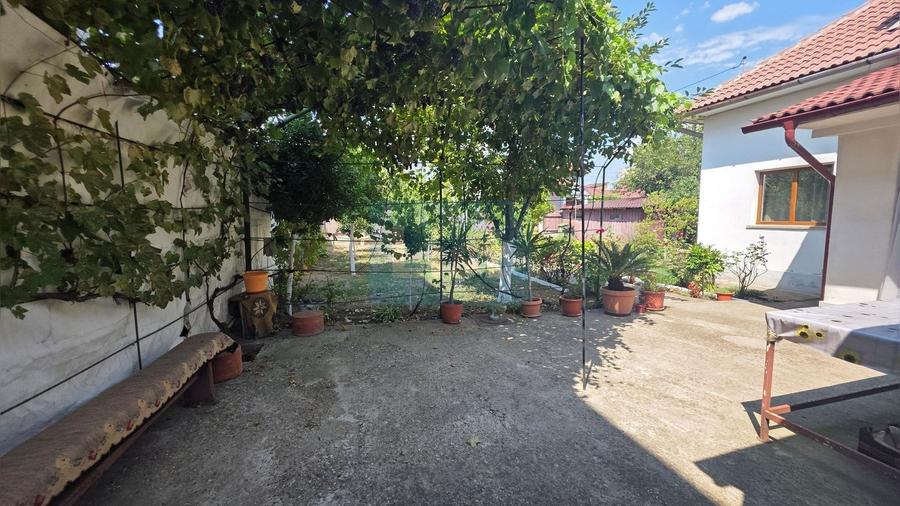 Casă cu 3 camere cu Teren 449 Mp în Central