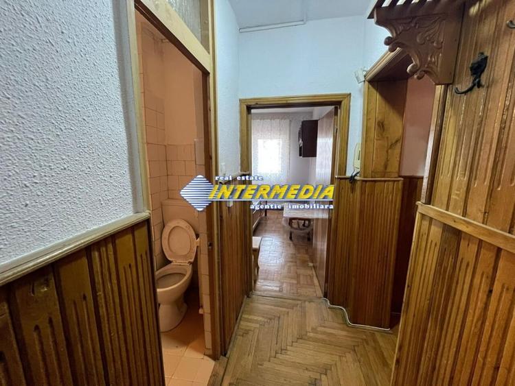 Apartament cu 3 camere decomandat, mobilat în Central