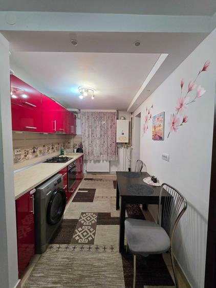 Apartament cu 2 camere decomandat în Nicolina