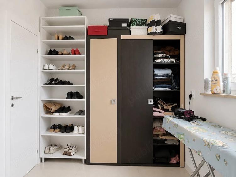 Apartament cu 4 camere decomandat în Pipera