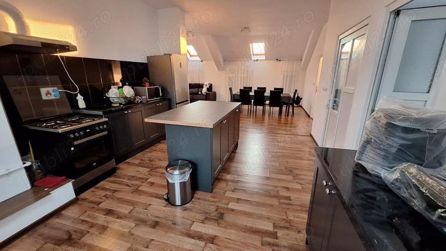 Apartament cu 3 camere decomandat în Central