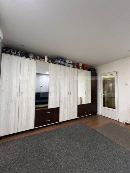 Garsoniera de vanzare, decomandata , zona Micro 3 - 1