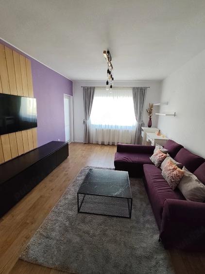 Apartament cu 2 camere decomandat în Central