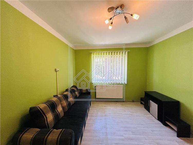 Apartament cu 2 camere nedecomandat în Cedonia