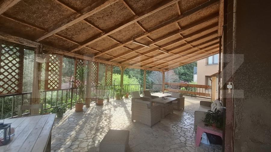Casă individuală cu 6 camere cu Canalizare în Făget