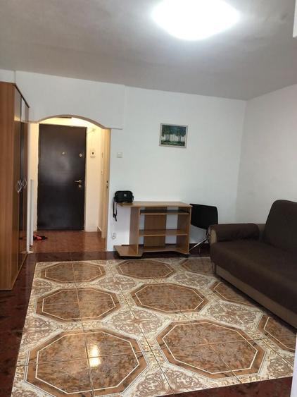 Garsonieră semidecomandată în Calea București