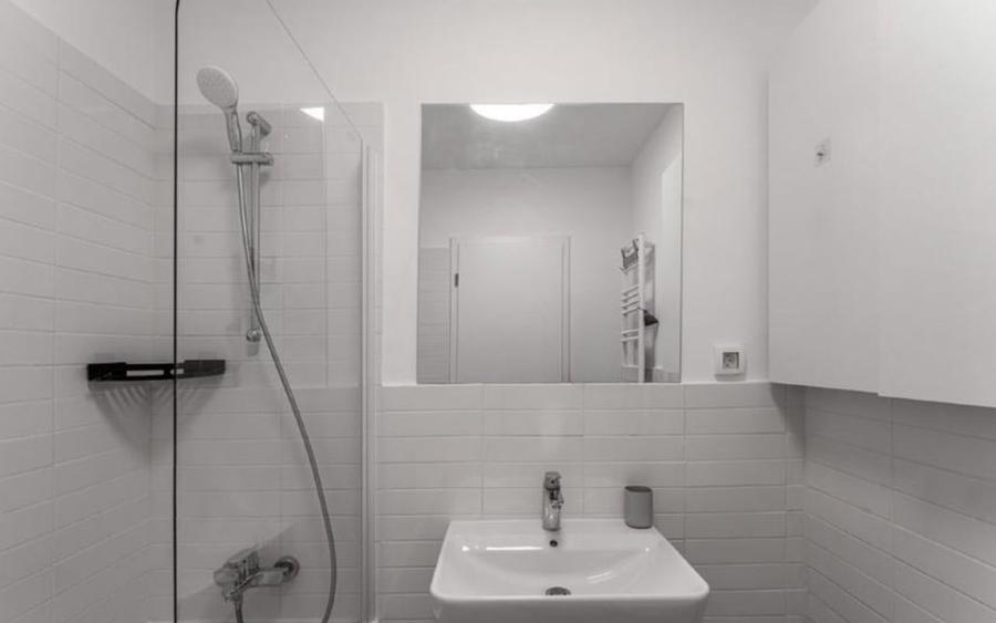 Apartament cu 2 camere semidecomandat, mobilat în Aviației