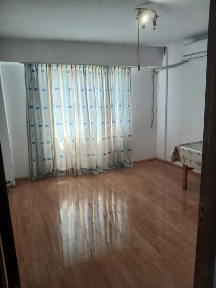 Apartament cu 3 camere decomandat în Fizeșu Gherlii