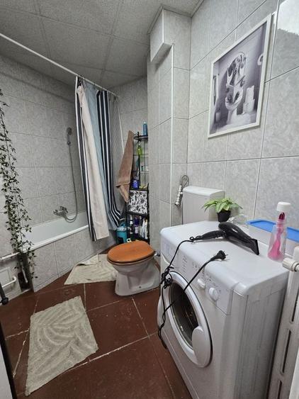 Apartament cu 2 camere semidecomandat, mobilat în Universitate