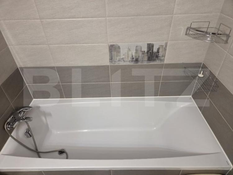 Apartament cu 2 camere decomandat, mobilat în Tractorul