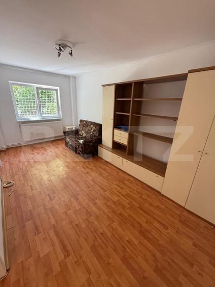 Garsonieră decomandată în Răcădău