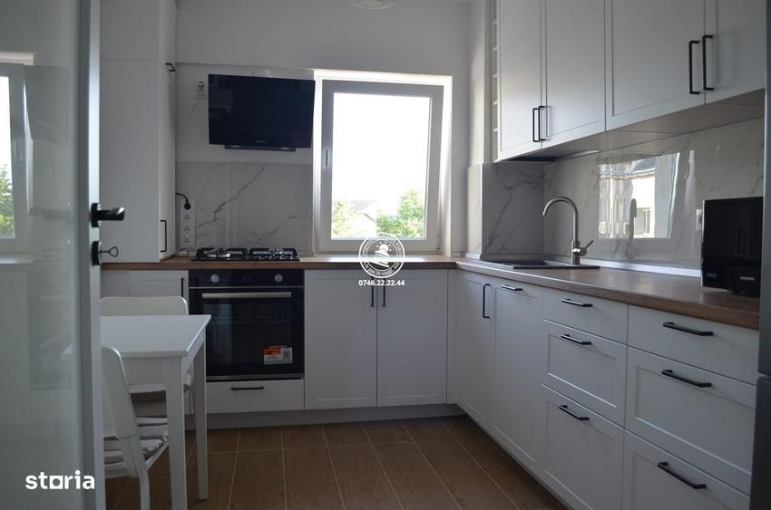 Apartament cu 3 camere decomandat, mobilat în Hala Centrală