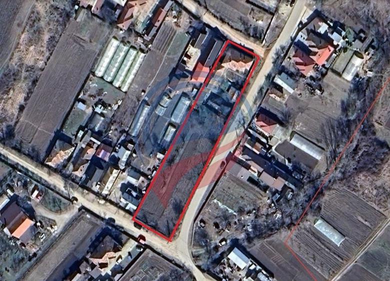 Casă cu 3 camere cu Teren 2686 Mp în Răcarii de Sus