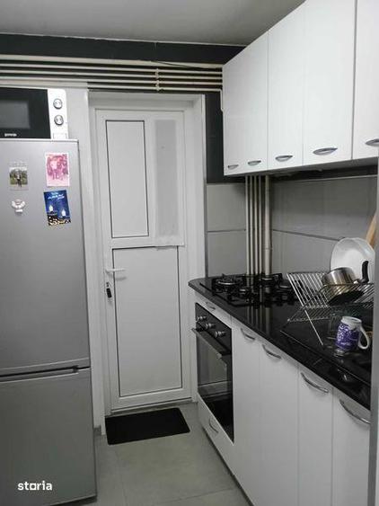 Apartament cu 3 camere decomandat în Blejoi