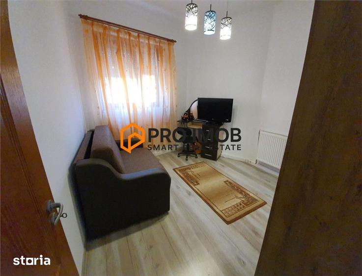 Casă cu 5 camere decomandat cu Canalizare în 23 August