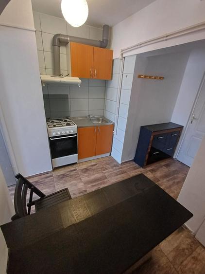 Apartament cu 2 camere în Alexandriei
