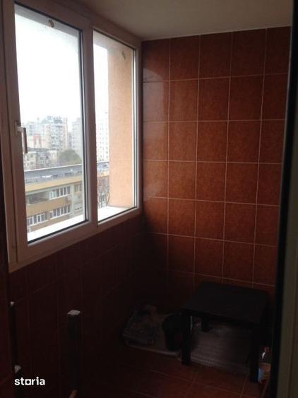 Apartament cu 3 camere decomandat în Crângași