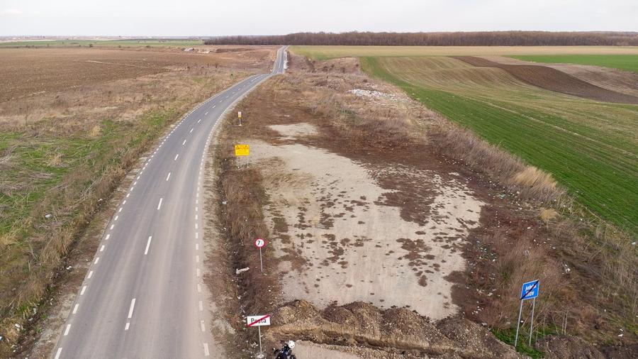 Teren Construcții intravilan de 13368 mp, în Poșta