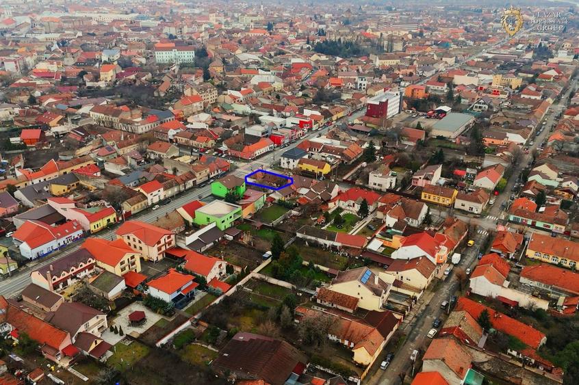 Teren Construcții intravilan de 806 mp, în Intim