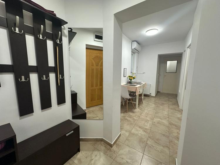 Apartament cu 3 camere decomandat, mobilat în Cugir