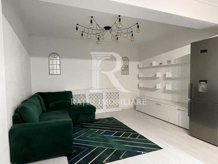 Apartament cu 3 camere semidecomandat, mobilat în Spitalul Județean