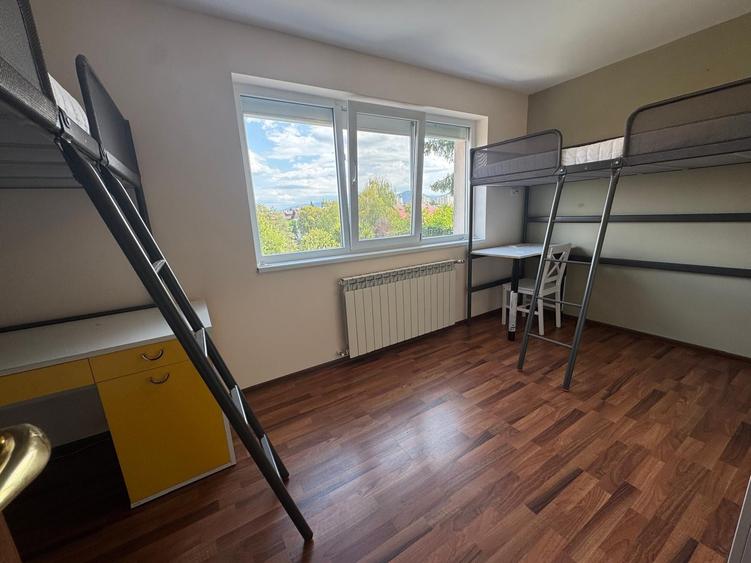 Apartament cu 3 camere, mobilat în Astra