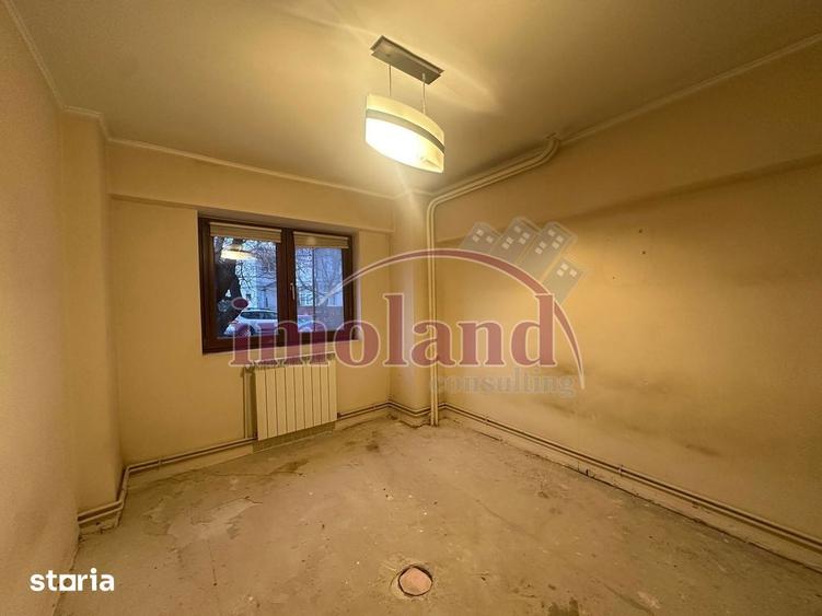 Apartament cu 4 camere decomandat în Floreasca