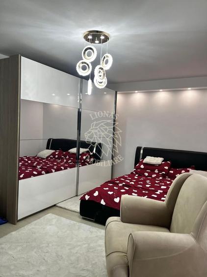 Apartament cu 3 camere decomandat, mobilat în Independenței