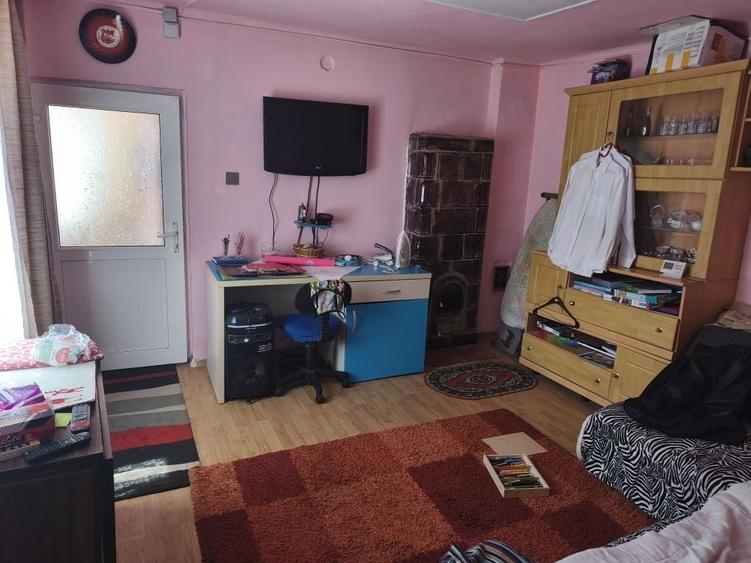 Casă cu 3 camere în Araci