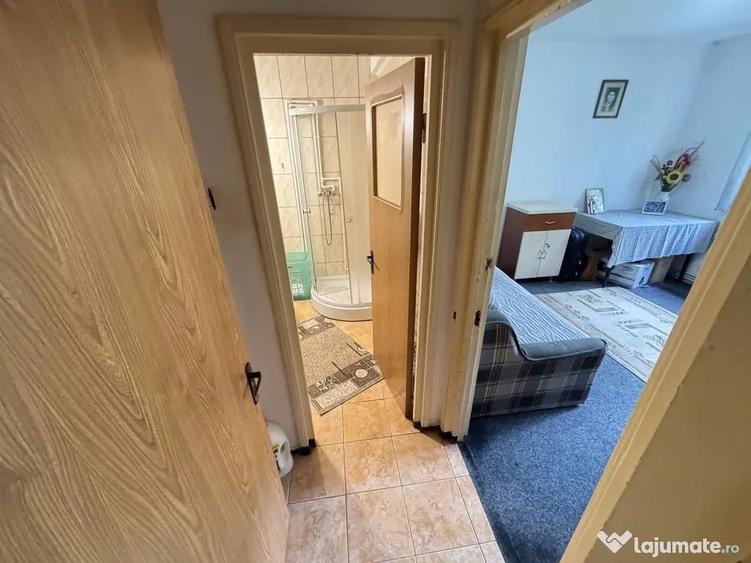 Apartament cu 3 camere semidecomandat în Tomis Nord