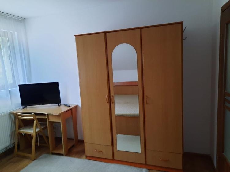 Apartament cu 2 camere decomandat, mobilat în Berceni — fotografia 2