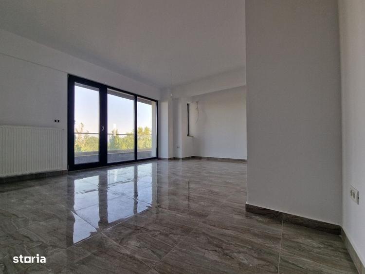 Apartament cu 3 camere decomandat în Sud