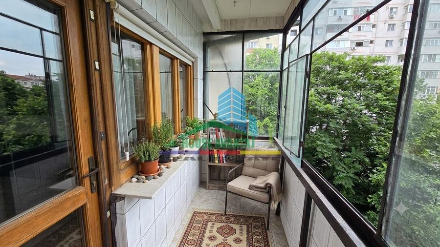 Apartament cu 3 camere decomandat în Ultracentral