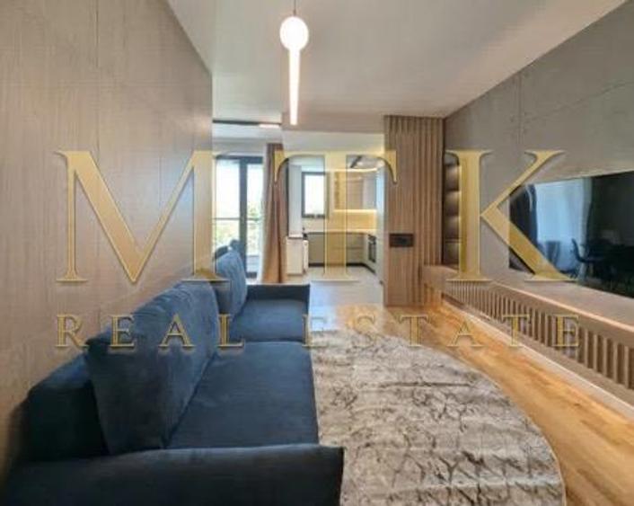 Apartament cu 3 camere decomandat, mobilat în Iancu Nicolae