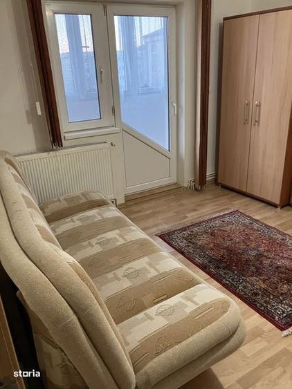 Inchiriez apartament 3 camere - 6