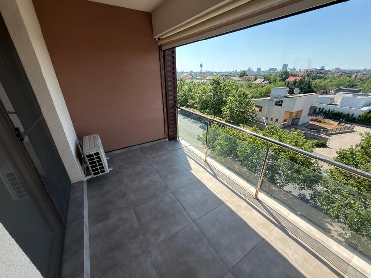 Apartament cu 3 camere decomandat, mobilat în Băneasa