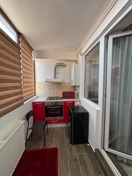 Apartament cu 2 camere decomandat, mobilat în Roșu