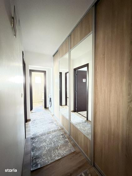 Apartament cu 3 camere decomandat în Girocului