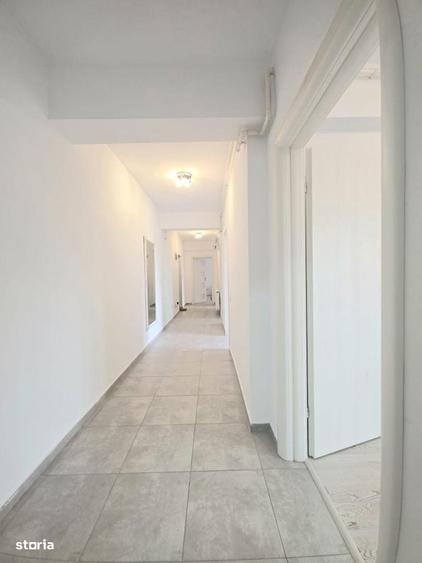 Apartament cu 3 camere decomandat în Vest