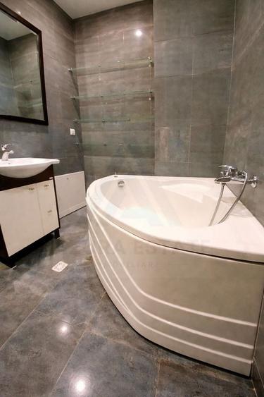 Apartament cu 3 camere decomandat, mobilat în Calea Dumbrăvii