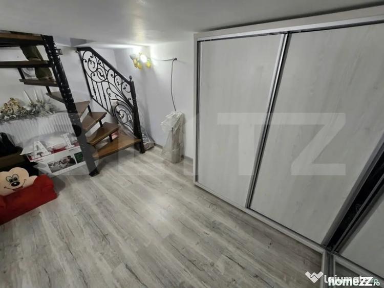 Apartament cu 3 camere decomandat în Micro 4