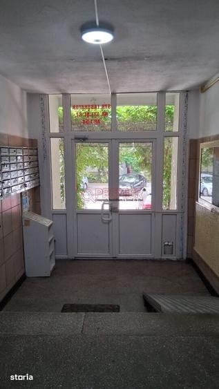 Apartament cu 3 camere decomandat în Dristor