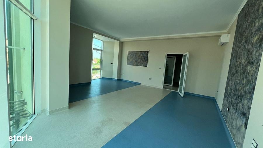 Spațiu comercial, de 70 mp, în Miorița