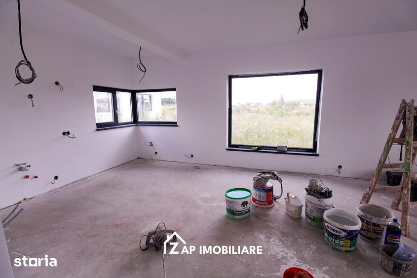 Casă cu 5 camere cu Teren 490 Mp în Corunca