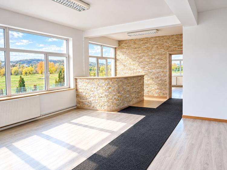 Spațiu comercial, de 200 mp, în Florești