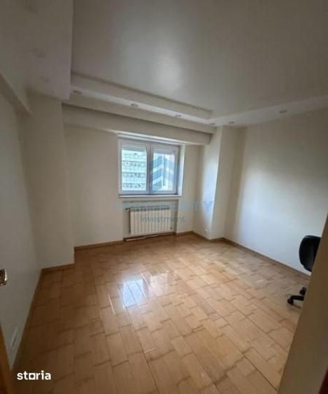 Apartament cu 3 camere decomandat în Centrul Civic