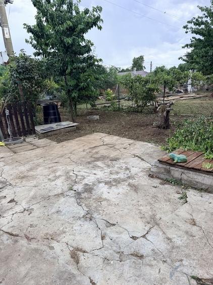 Casă cu 3 camere în Pecineaga