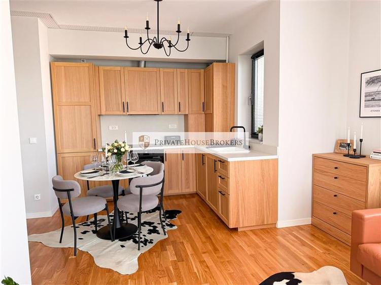 Apartament cu 2 camere semidecomandat, mobilat în Băneasa
